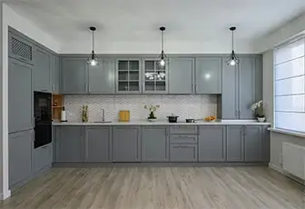 Kitchen cabinet with soft close cabinet hinges